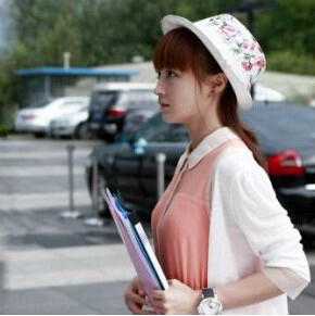 【女生爵士帽搭配】女生爵士帽搭配 玩味非主流女生爵士帽